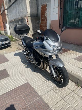 Moto Suzuki Bandit 650S