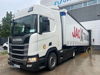 Conductor trailer