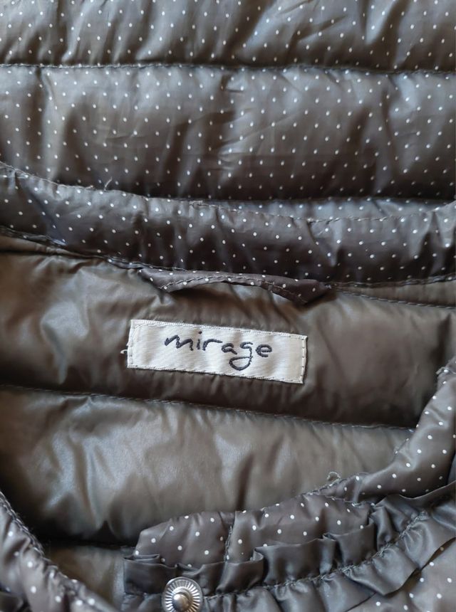 Giacca in piuma verde oliva con pois