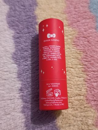 Bálsamo labial color rosa Hello Kitty 