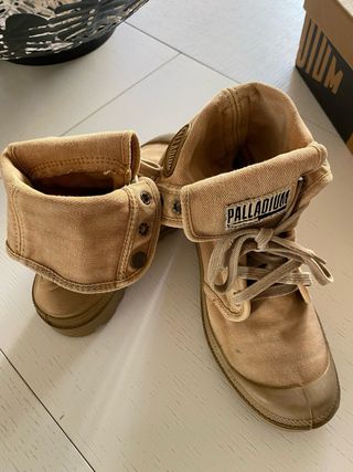 scarpa sportiva stivaletto Palladium 
