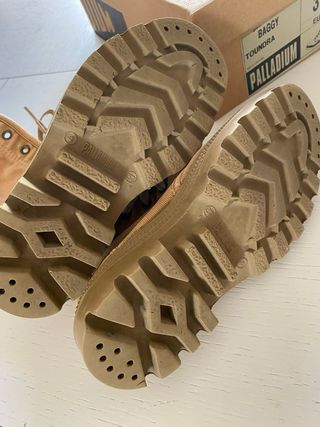 scarpa sportiva stivaletto Palladium 
