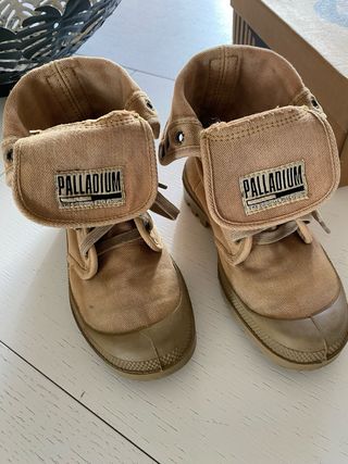 scarpa sportiva stivaletto Palladium 