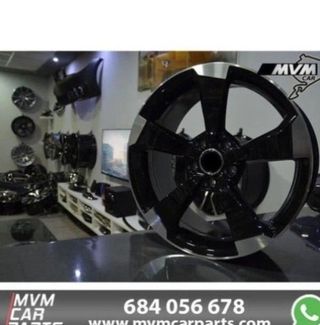 Juego de 4 Llantas 18 New RS3 Black AU006