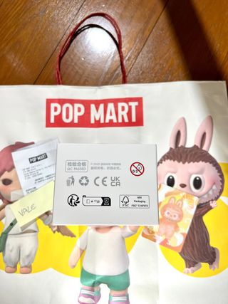 Labubu Big Into Energy Pop Mart con scontrino NEW