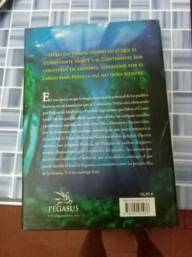 La Cazadora de Profecías (Las Sendas de la Prof...