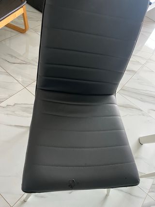 Mesa cristal + 4 sillas salón