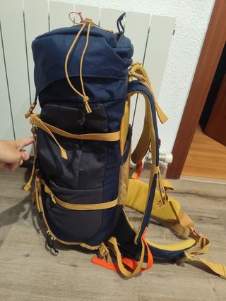 Mochila Quechua Forclaz 50 Azul-Amarilla