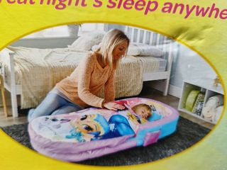 Cama hinchable niña