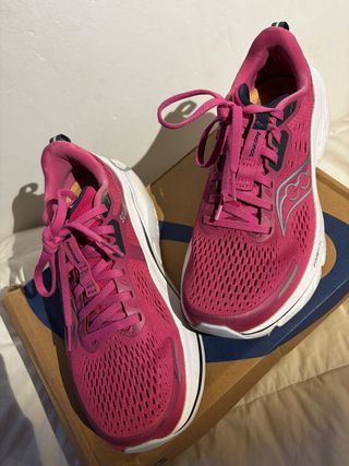 Zapatillas Saucony Guide 18 rosas