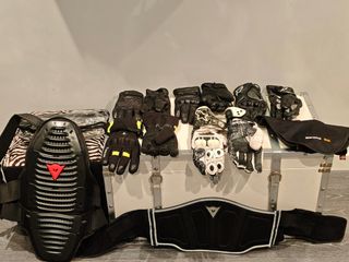 Guantes moto Alpinestars , Invictus , dainese.