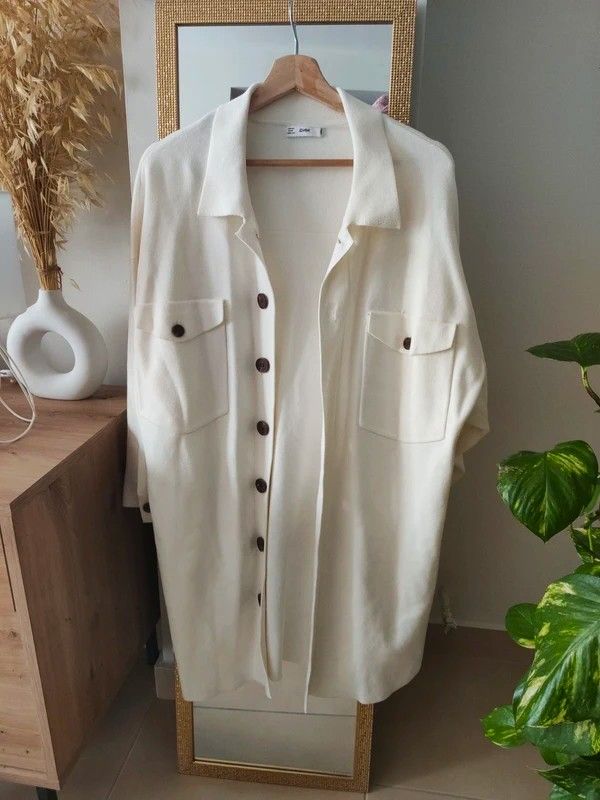 Cárdigan chaqueta crema de punto MANGO