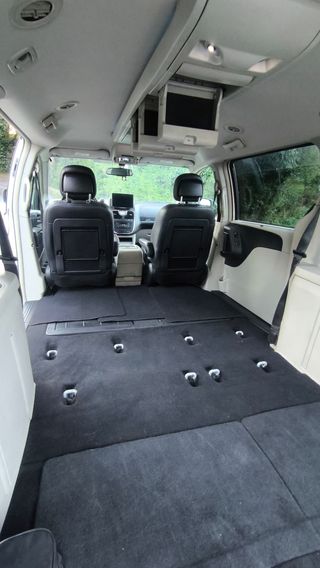 Lancia Voyager 2012
