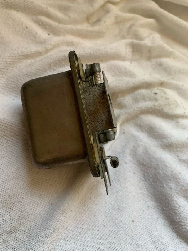 regulador de corriente marca Femsa , para Renault