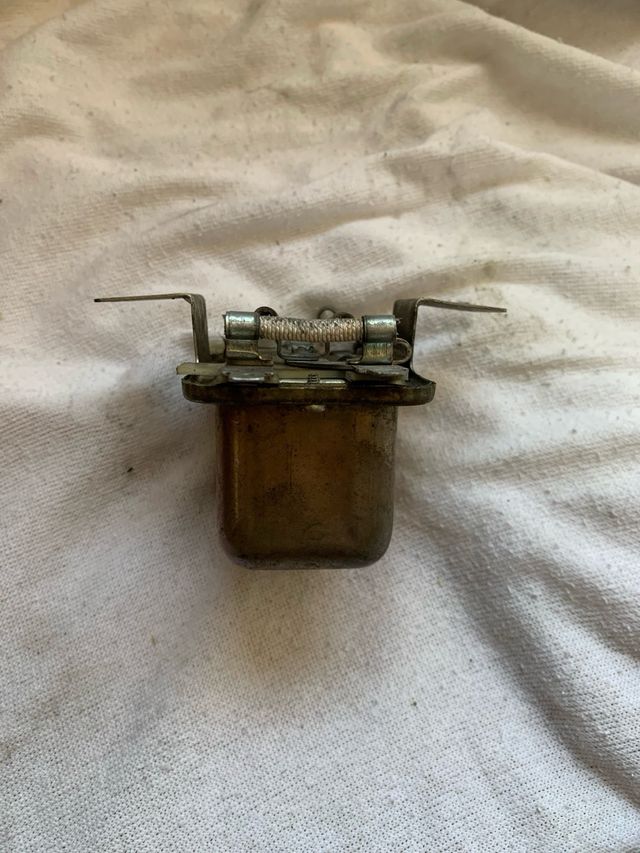 regulador de corriente marca Femsa , para Renault