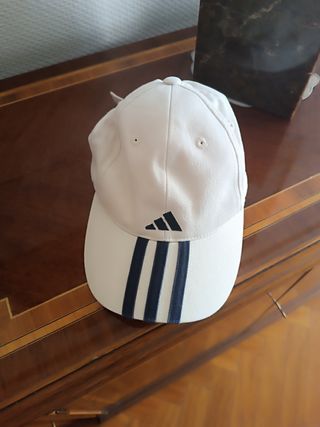 Gorra Adidas beige y azul