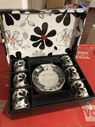 Juego de tazas café - blanco y negro