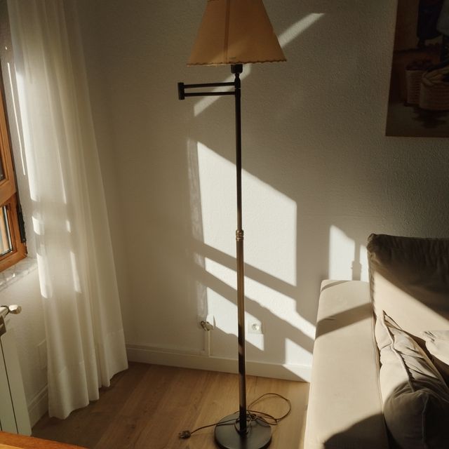 Lámpara pie vintage - metal y tela