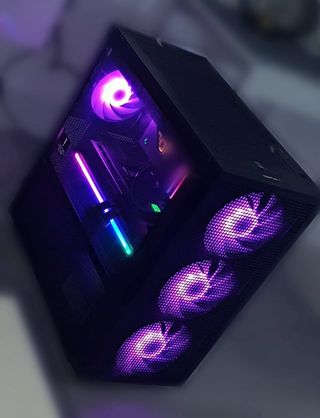 Deepcool CH560 RGB  y fuente evga  850w