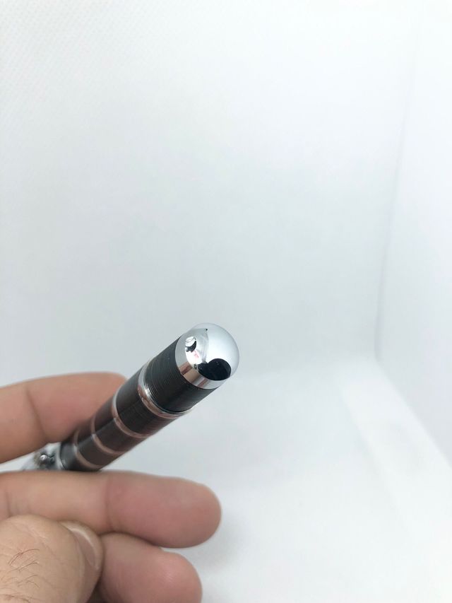 Elegante penna a sfera Baoer con pietra bianca