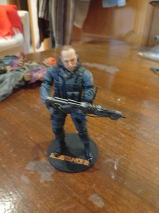 Figura Resistance 2