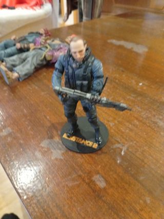 Figura Resistance 2