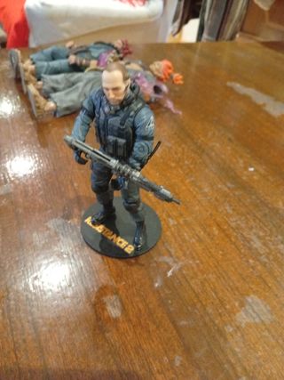 Figura Resistance 2