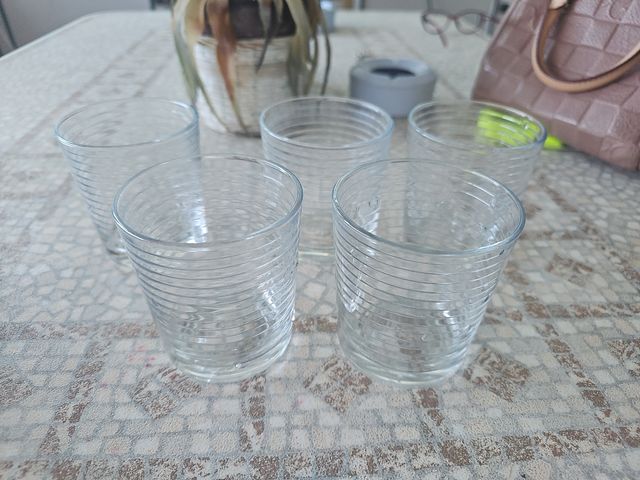 5 Vasos de cristal transparentes