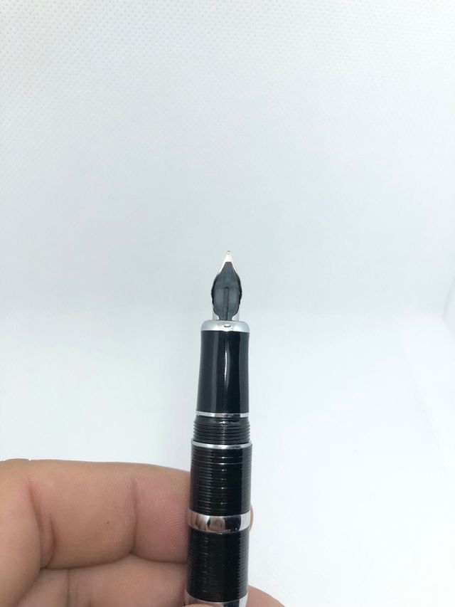 Penna stilografica Baoer elegante, pietra bianca