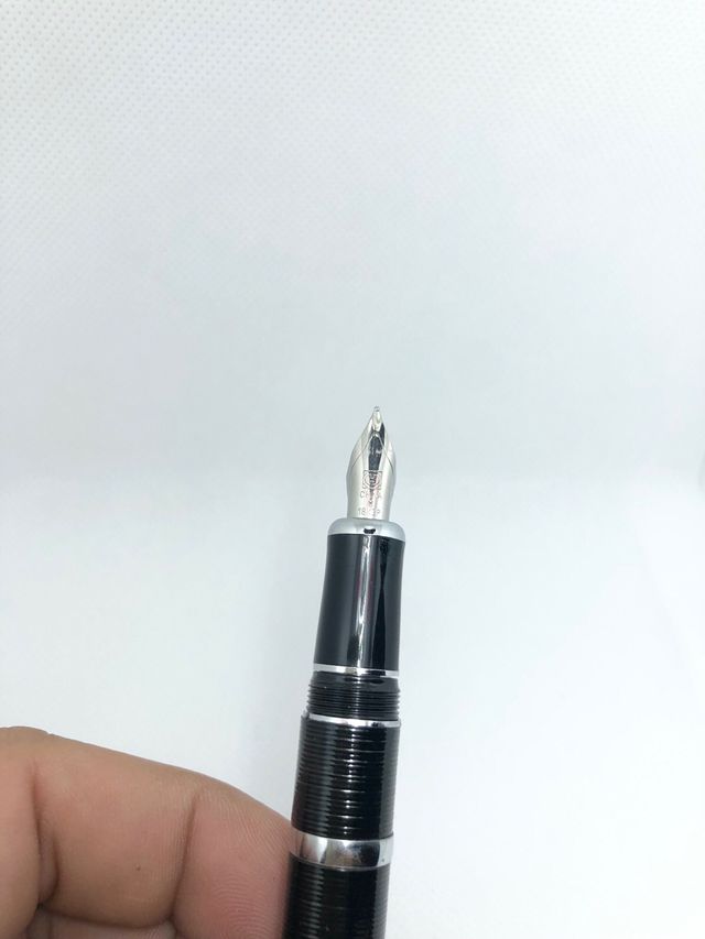 Penna stilografica Baoer elegante, pietra bianca