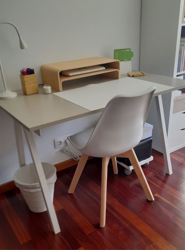 Escritorio + Silla + REGALO flexo