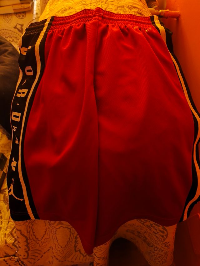 Shorts Jordan rojos niño