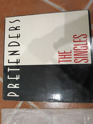 Vinilos U2 & Pretenders: The Singles