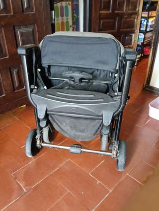 Carrito bebé ligero usado