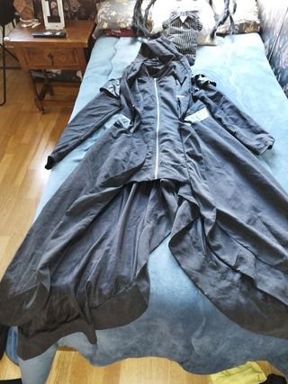 Chaqueta gótica negra