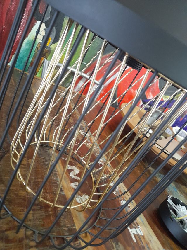 Lampadario metallo nero-oro