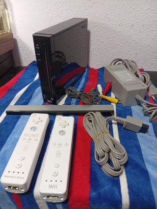 Wii Nintendo RVL-001 + 2 mandos