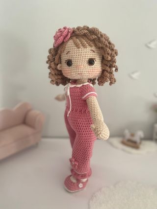 Muñeca amigurumi crochet