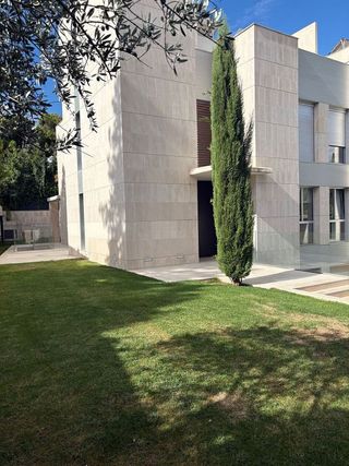 Casa pareada en alquiler en Piovera - Conde Orgaz en Madrid