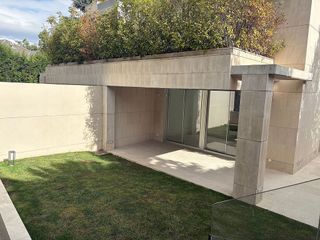 Casa pareada en alquiler en Piovera - Conde Orgaz en Madrid