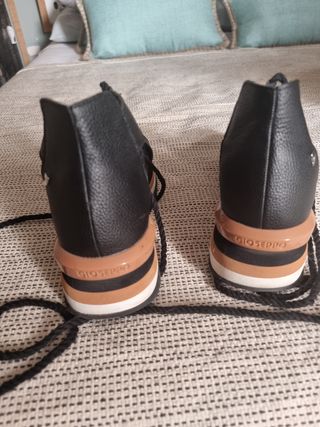 Giuseppo: Sandalias plataforma negras