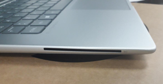 HP EliteBook 645 G11 Plata - Seminuevo