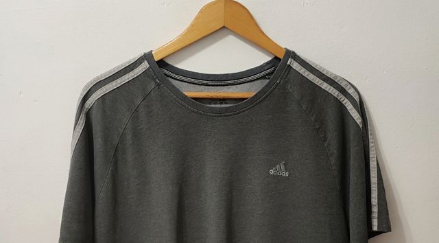 Camiseta gris Adidas hombre Talla L