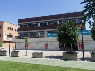 Garaje en venta en Centro en Tomares