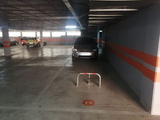Garaje en venta en Centro en Tomares