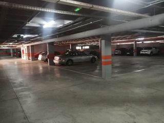 Garaje en venta en Centro en Tomares