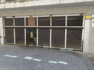 Garaje en venta en Centro en Tomares