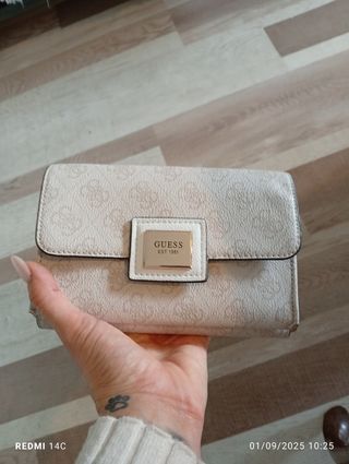 Bolso Guess beige y blanco