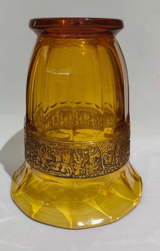 Jarrón Moser, ámbar antiguo - con friso dorado.