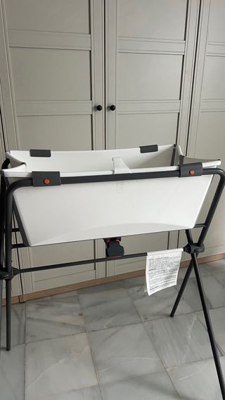 Bañera Stokke plegable con soporte+adaptador bebé